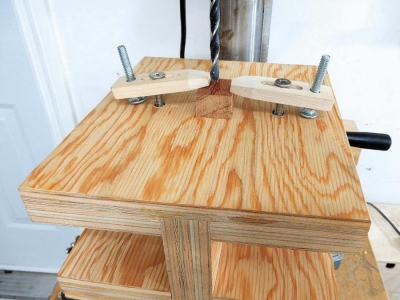 Petite table “IPN”