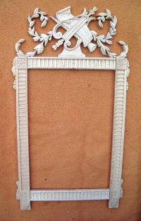 Un miroir Louis XVI